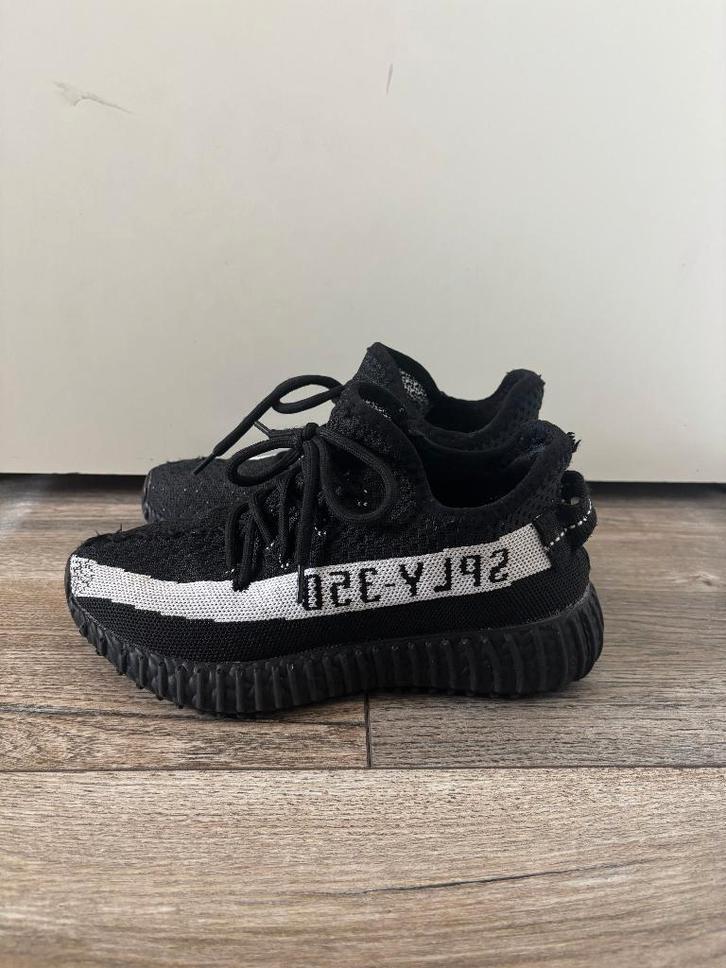 Adidas Yeezy Boost Sply 350 V2 Oreo sneakers - Maat 36, Kleding | Dames, Schoenen, Zo goed als nieuw, Sneakers of Gympen, Zwart