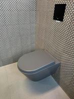 WANDCLOSET GRIJS RIMLESS SOFT CLOSE UITVERKOOP!, Doe-het-zelf en Verbouw, Sanitair, Ophalen, Zo goed als nieuw, Toilet