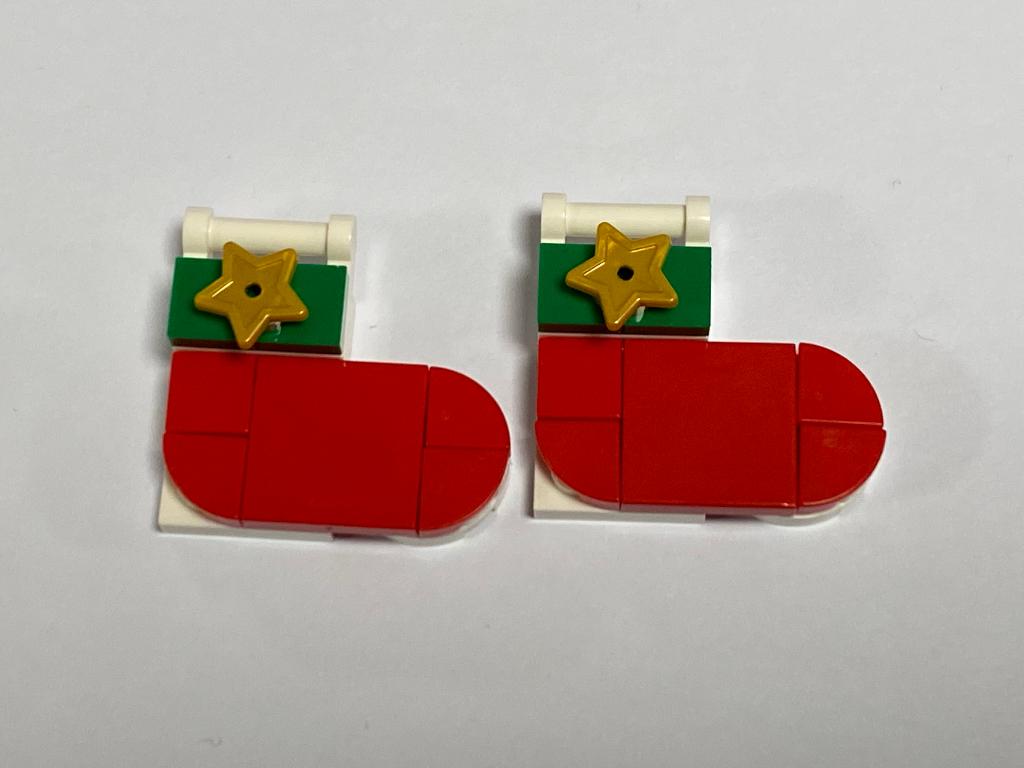 Partij Lego 2x nieuwe rode sokken, Ophalen of Verzenden, Nieuw, Losse stenen, Lego