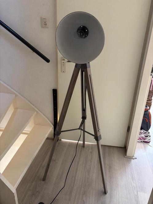 Vloerlamp Vista industriele vloerlamp verstelbaar, Huis en Inrichting, Lampen | Vloerlampen, Gebruikt, 150 tot 200 cm, Ophalen