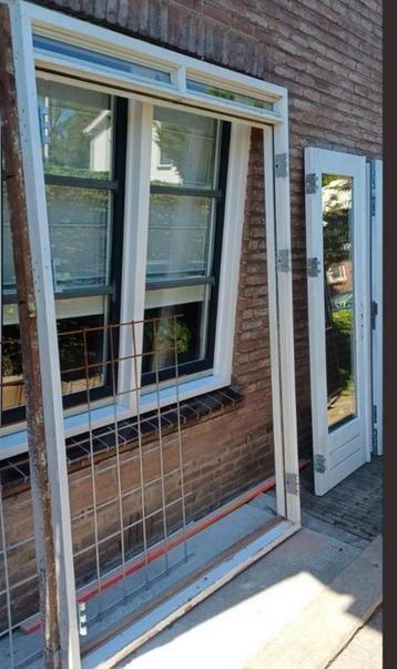 Tuindeuren met kozijn  beschikbaar voor biedingen