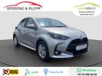 Toyota Yaris 1.5 Hybrid 115 Active (bj 2025, automaat), Gebruikt, 1490 cc, Bedrijf, 26 km/l