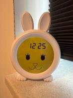 Slaaptrainer Konijn - Vroege Vogeltjes - Zo Goed Als Nieuw!, Ophalen, Zo goed als nieuw, Digitaal, Wekker of Tafelklok