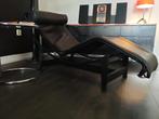 Cassina lc4 Corbusier black base & frame Leer, Huis en Inrichting, Minder dan 50 cm, Ophalen of Verzenden, Zo goed als nieuw, Metaal