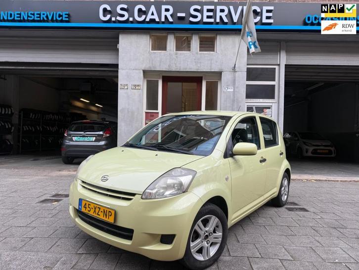 Daihatsu Sirion 2 1.0-12V Premium Stuurberk. | 4x Elec.ramen, Auto's, Daihatsu, Bedrijf, Te koop, Sirion, ABS, Airbags, Centrale vergrendeling