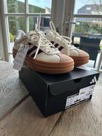 Adidas LV Court Bolt - Maat 37 1/3 - Zo goed als nieuw, Wit, Ophalen of Verzenden, Sneakers of Gympen, Zo goed als nieuw