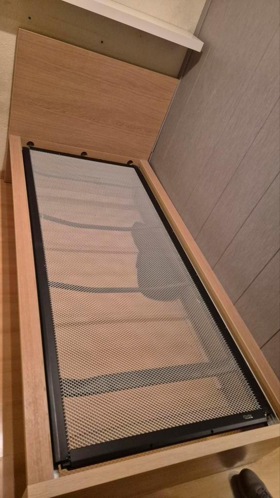 Ikea Malm bedframe excl matras en lattenbodem, Huis en Inrichting, Slaapkamer | Bedden, Zo goed als nieuw, Eenpersoons, 90 cm