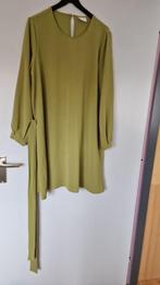Groene jurk met lange mouw en ceintuur, maat 42, Vila, Groen, Vila, Maat 42/44 (L), Ophalen of Verzenden