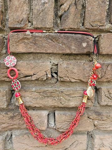 Retro ketting rode kralen, lang beschikbaar voor biedingen