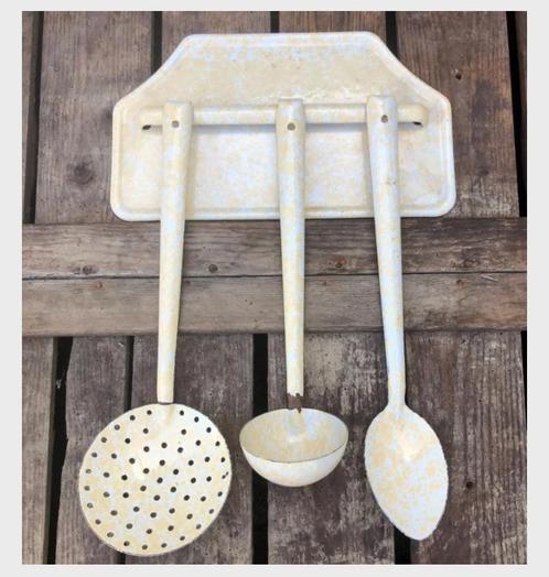 Geel emaille lepelrekje, Antiek en Kunst, Antiek | Emaille, Ophalen of Verzenden