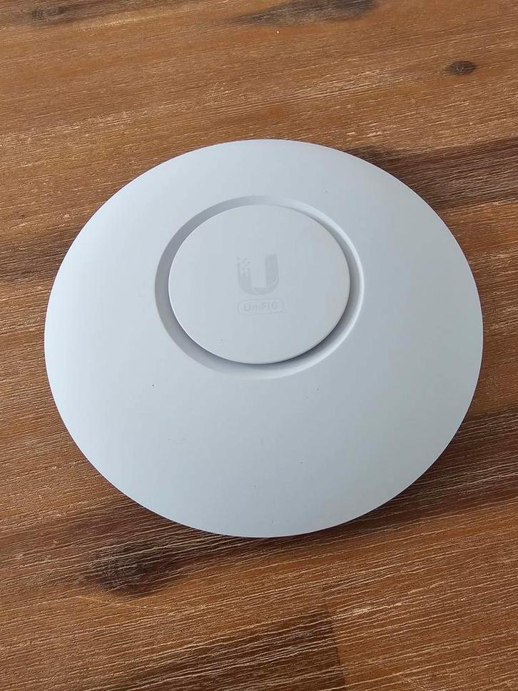 Unifi U6 Lite Access Point - Uitstekende WiFi, Computers en Software, Accesspoints, Zo goed als nieuw, Ophalen of Verzenden