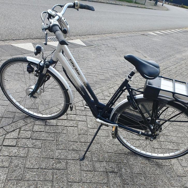 Elektrische fiets 28 inch dames Of Heren, Fietsen en Brommers, Elektrische fietsen, Zo goed als nieuw, Overige merken, 51 tot 55 cm