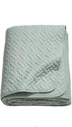 H&M Home sprei bedsprei lichtgroen 260 x 260 cm, Huis en Inrichting, Tweepersoons, Ophalen of Verzenden, Groen, Deken of Dekbed