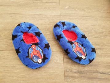 Pantoffels voor jongens -- maat 26 / 28 -- Spiderman beschikbaar voor biedingen