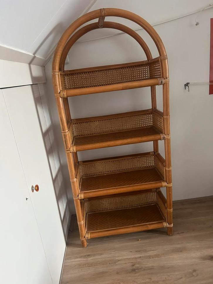 Kast vintage rotan, Huis en Inrichting, Woonaccessoires | Etagères, Zo goed als nieuw, Ophalen