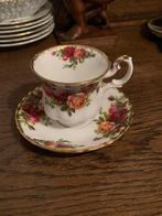 Royal Albert Country Roses Kop en Schotel, Huis en Inrichting, Ophalen, Zo goed als nieuw, Overige stijlen, Kop(pen) en/of Schotel(s)