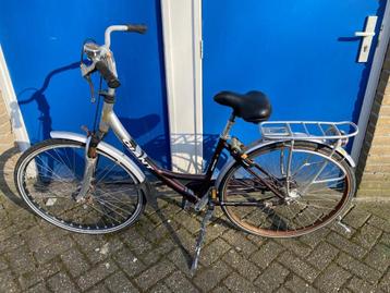 Giant comfortabele damesfiets beschikbaar voor biedingen