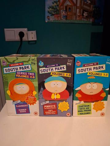 South park volumes vhs big boxes. 9 tapes beschikbaar voor biedingen