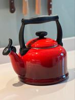 Le Creuset fluitketel (rood, geëmailleerd staal), Ophalen of Verzenden, Zo goed als nieuw, Gietijzer, Koekenpan of Braadpan