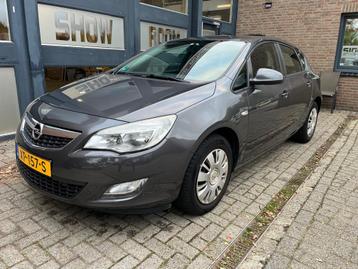 Opel Astra 1.4 Selection beschikbaar voor biedingen
