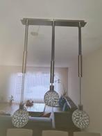 Moderne hanglamp met 3 glazen bollen, Ophalen, 50 tot 75 cm, Zo goed als nieuw, Glas