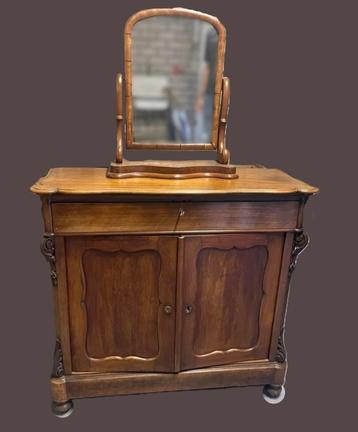 Prachtige sfeervolle Biedermeier commode 1875 beschikbaar voor biedingen