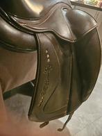 Dressuurzadel, Ophalen, Dressuur