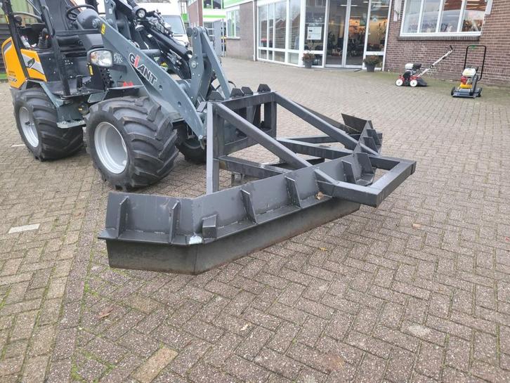 Egalisatieframe 3,30m met snelwissel GiANT shovel, Zakelijke goederen, Machines en Bouw | Kranen en Graafmachines, Wiellader of Shovel