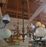Antieke lamp met 3 glazen bollen & zeer mooi bewerkt messing, Ophalen