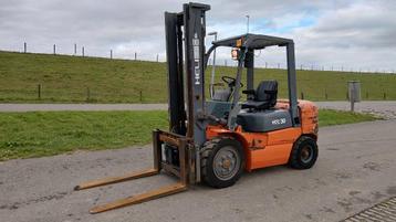 goedwerkende Heli 30 diesel heftruck 3 tonner 30 (bj 2003) beschikbaar voor biedingen