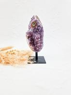 Nieuw Amethist cluster met stalactiet op standaard, Verzamelen, Mineralen en Fossielen, Ophalen of Verzenden