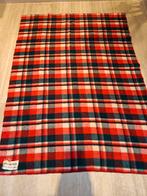 Zuiver wollen deken, Huis en Inrichting, Woonaccessoires | Plaids en Woondekens, Ophalen of Verzenden, Zo goed als nieuw
