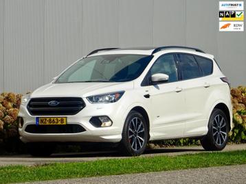 Ford Kuga 1.5 /// ST Line 182Pk AWD / PANO / Trekhaak! beschikbaar voor biedingen