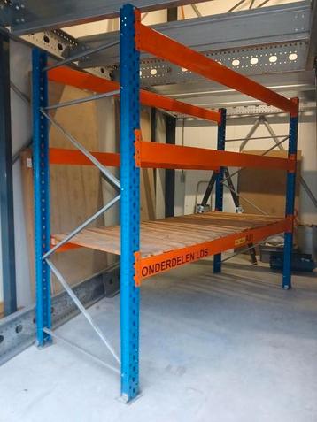 Palletstelling grootvakstelling  met drie verdiepingen  beschikbaar voor biedingen