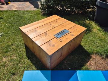 Steigerhouten tafel met livin flame brander beschikbaar voor biedingen