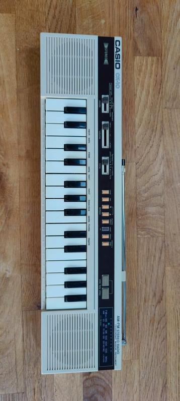 Vintage Casio CK-10 keyboard/ radio