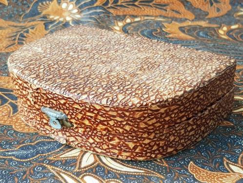 Oude manicureset uit Engeland in een box 12-16,5 cm., Antiek en Kunst, Antiek | Woonaccessoires, Ophalen of Verzenden