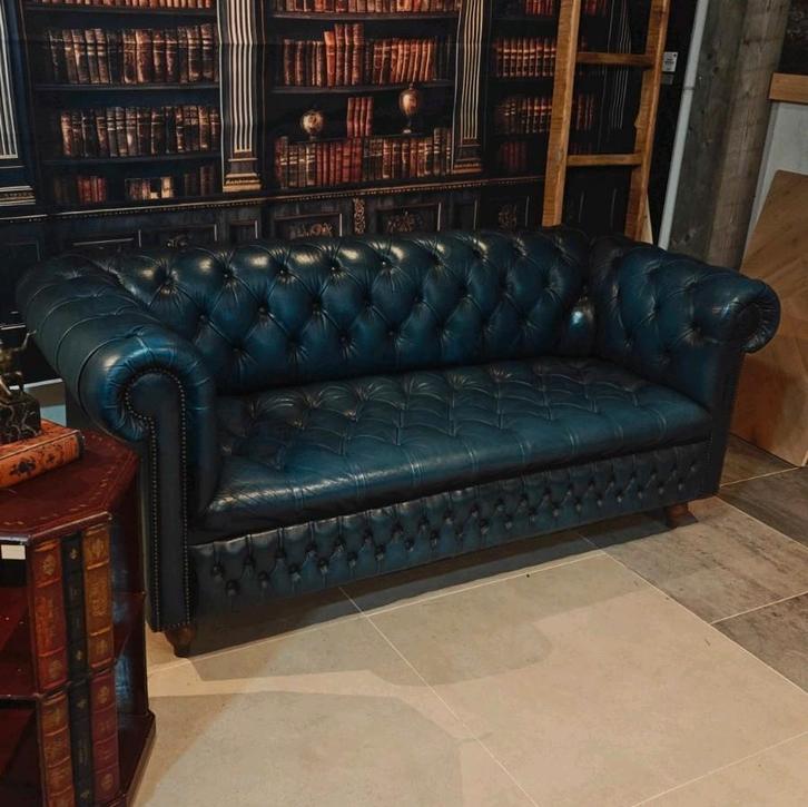 Flaming Blue 3-zits Buttonseat Chesterfield bank, Huis en Inrichting, Banken | Sofa's en Chaises Longues, Gebruikt, Ophalen of Verzenden