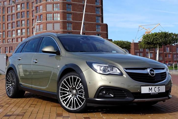 Opel INSIGNIA COUNTRY TOURER 2.0T 4WD 250PK Recaro Leer, Auto's, Opel, Te koop, Insignia, 4x4, ABS, Achteruitrijcamera, Airconditioning