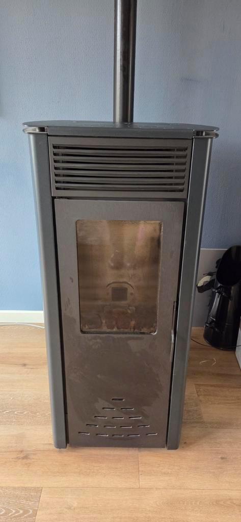 Pelletkachel - Efficiënte verwarming voor uw huis, Huis en Inrichting, Kachels, Gebruikt, Vrijstaand, Pelletkachel, Hout, Ophalen of Verzenden