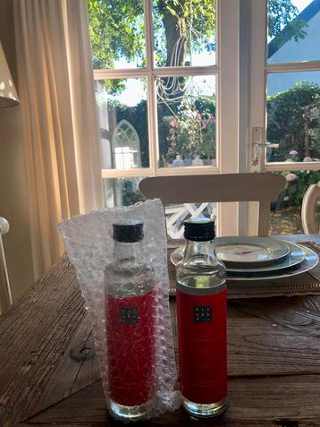 2 Flessen Rituals geurstokjes navulling Ayurveda 250 ml. beschikbaar voor biedingen