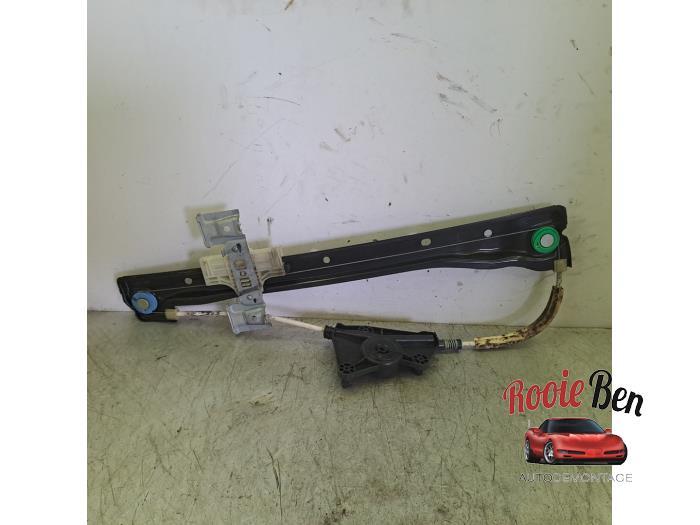 Ruitmechaniek 4Deurs links-voor van een Volkswagen UP, Gebruikt, -, Volkswagen, -