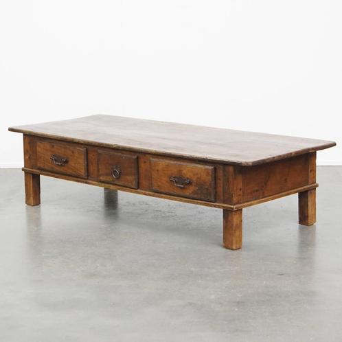 Antieke kastanjehouten salontafel uit de 18e eeuw, Antiek en Kunst, Antiek | Meubels | Tafels, Ophalen
