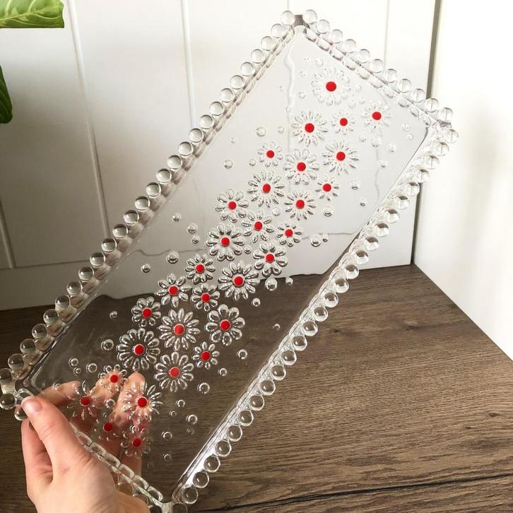 Cakeschaal Walther Kristal, glas met rode bloemen, Huis en Inrichting, Woonaccessoires | Schalen en Manden, Zo goed als nieuw