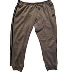 Adidas joggingbroek 2XL effen grijs   | 78, Kleding | Heren, Sportkleding, Overige maten, Ophalen of Verzenden, Zo goed als nieuw