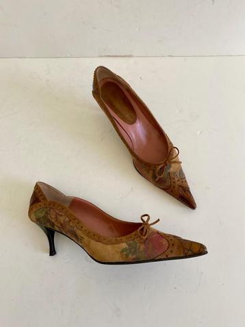 i398 pumps maat 39 spitse schoenen hak bruin beschikbaar voor biedingen