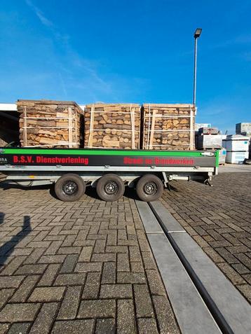 te koop ovengedroogd eikenhout  beschikbaar voor biedingen