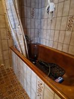 Vintage badkuip, plus wandtafel,wand kasten van kunststof, Huis en Inrichting, Badkamer | Complete badkamers, Gebruikt, Ophalen of Verzenden