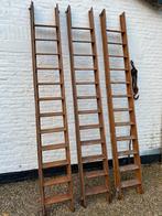 Oude houten bibliotheektrap molenaarstrap zoldertrap, Ophalen