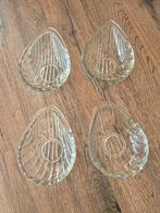4 glazen schaaltjes in de vorm van een schelp, Huis en Inrichting, Schaal, Ophalen of Verzenden, Overige vormen, Glas
